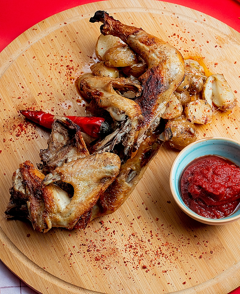 Mozambiques Piri-Piri-kyckling (Frango Piri-Piri): Traditionellt portugisiskt recept från förkolonial tid