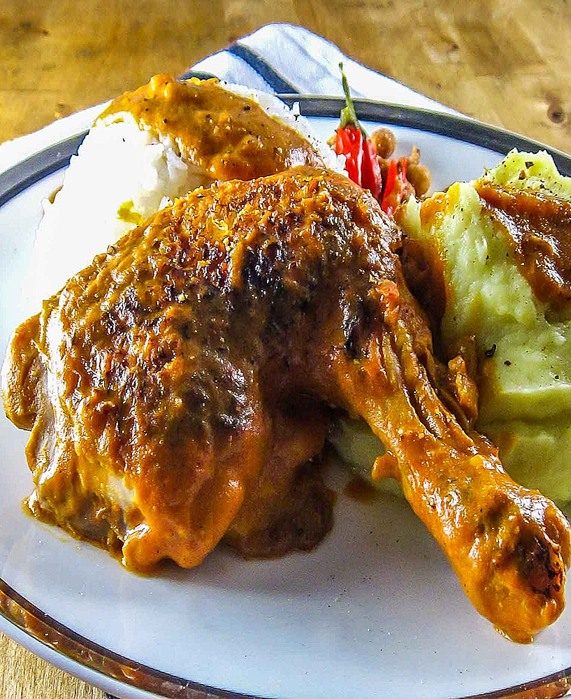Äkta recept, angolansk specialitet baserad på oljepalmsfruktens massa