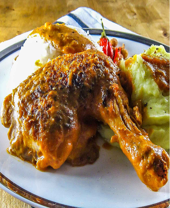 Äkta recept, angolansk specialitet baserad på oljepalmsfruktens massa