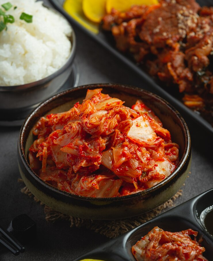 Tradycyjne koreańskie kimchi (Baechu-kimchi, 배추김치)
