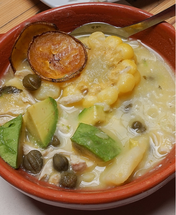 Ajiaco Kolumbijskie (Colombia) – Tradycyjna zupa z kurczaka