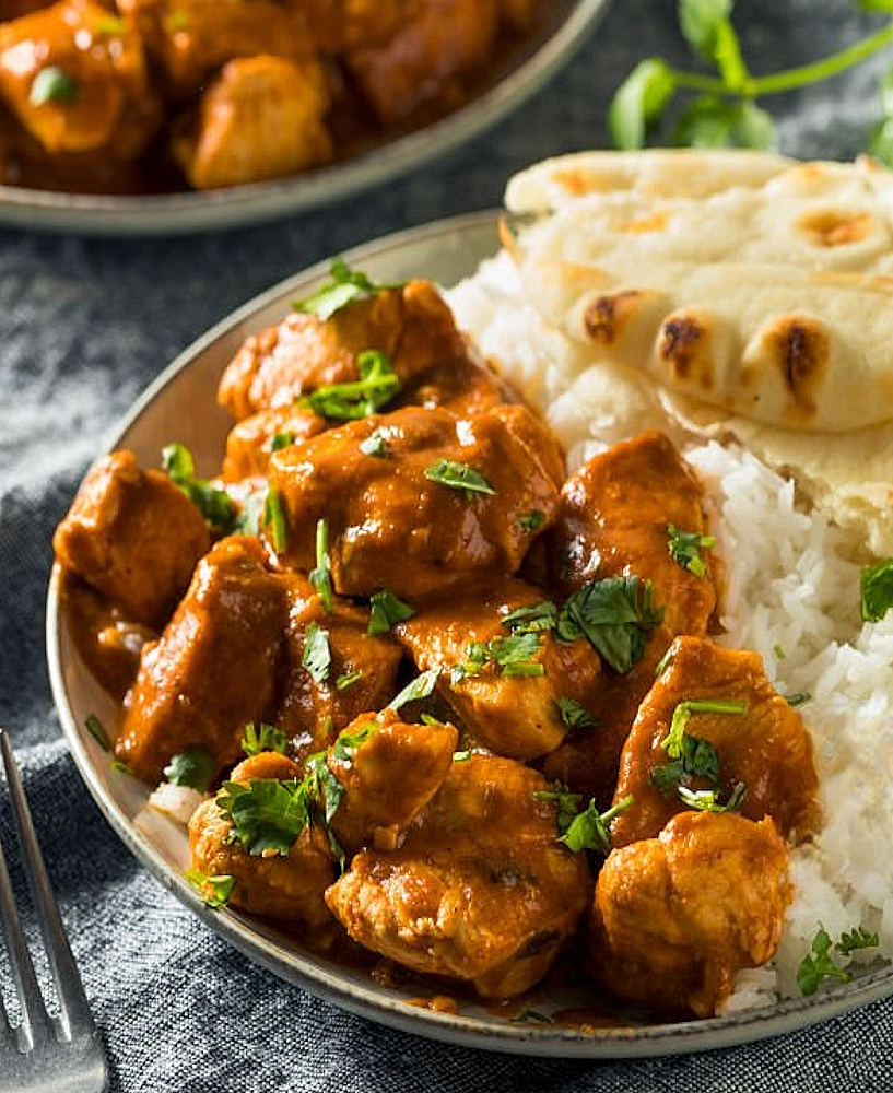 Chicken Tikka Masala: Historia, Legend, Äkta Recept och Regionala Variationer av en Anglo-Indisk Klassiker