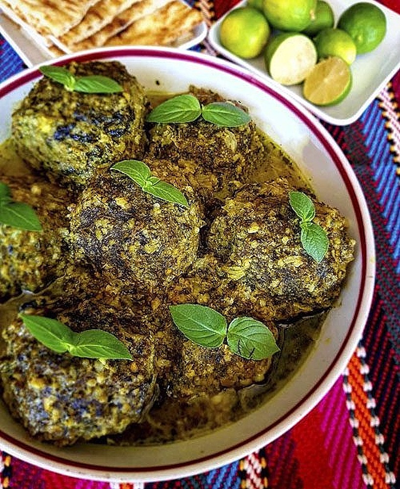 Kofta-e-Sabzi – Recette végétarienne traditionnelle en persan (فارسی), à base d’herbes fraîches et d’épices