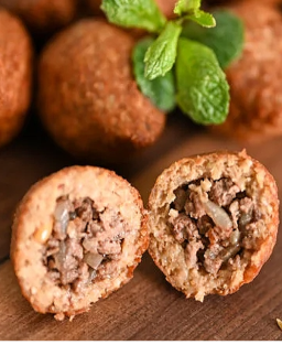 Kibbeh végétarien libanais à la courge Butternut, farce aux épinards et noix (Kibbeh bil Sayniyyeh)