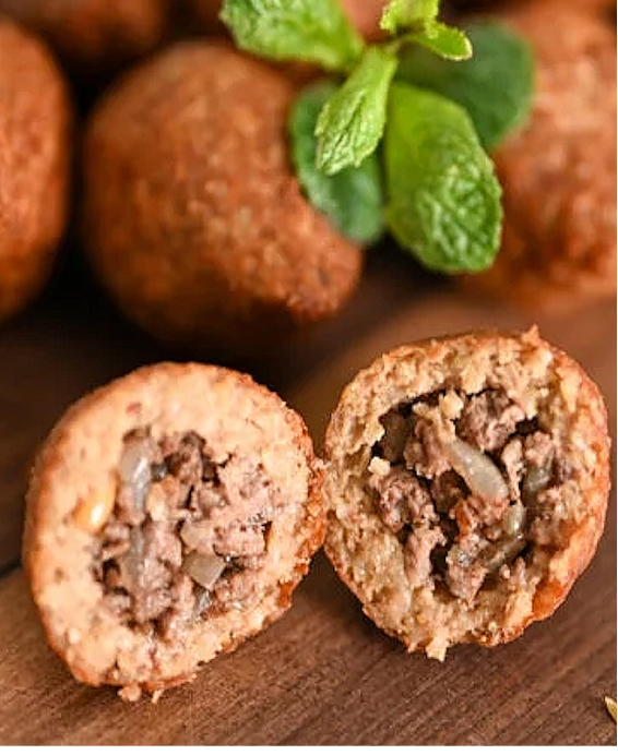 Kibbeh végétarien libanais à la courge Butternut, farce aux épinards et noix (Kibbeh bil Sayniyyeh)