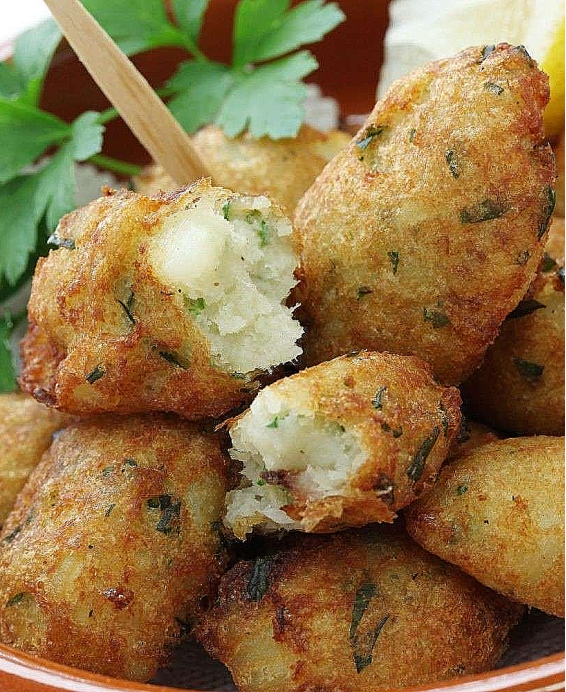 Bolas de Bacalao à la galicienne (Boliñas de Bacallau á galega)