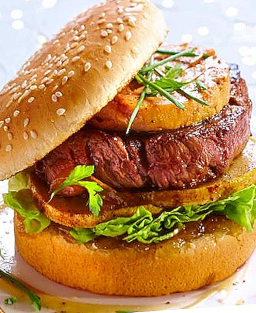 Burger Rossini Recette originale créée pour Gioachino Rossini : filet de bœuf, foie gras poêlé, truffes et sauce porto.