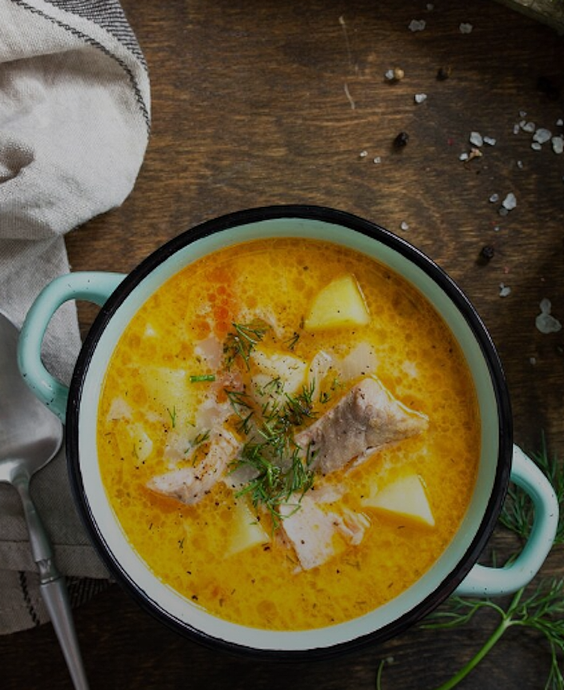 Soupe traditionnelle de Normandie : Chaudrée aux poissons, légumes fondants et crème onctueuse