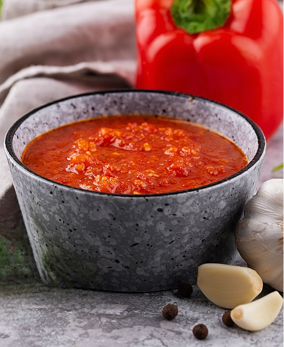 Suave Roja maison au Pimiento del Piquillo, Pimiento Choricero et olives Manzanilla