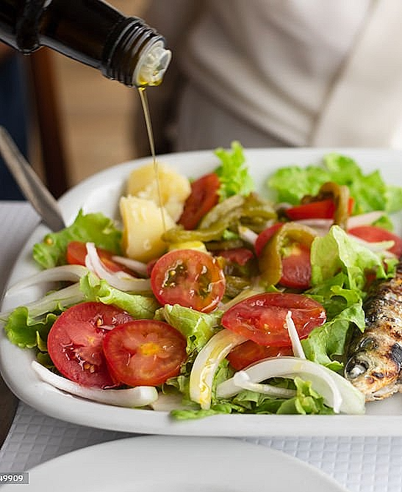 Σαλάτα με Σαρδέλες σε Escabeche