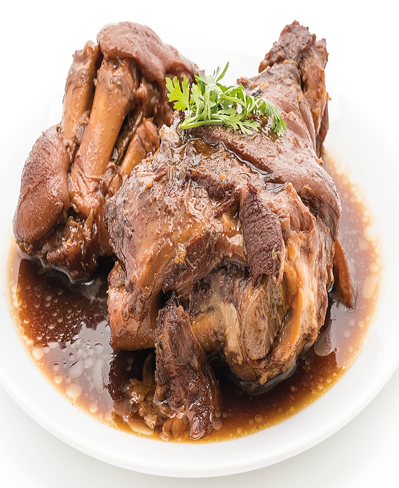 Red Wine Pork Trotter Stew (Pies de Cerdo al Vino Tinto)