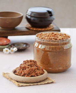 Receita tradicional da pasta Doenjang (pasta coreana de soja fermentada)