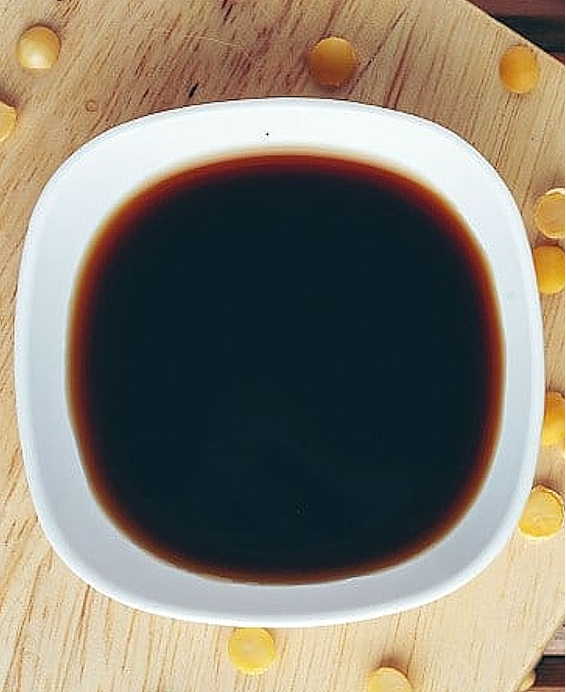 Ricetta tradizionale della salsa di soia coreana (Ganjang) a partire da blocchi fermentati di Meju