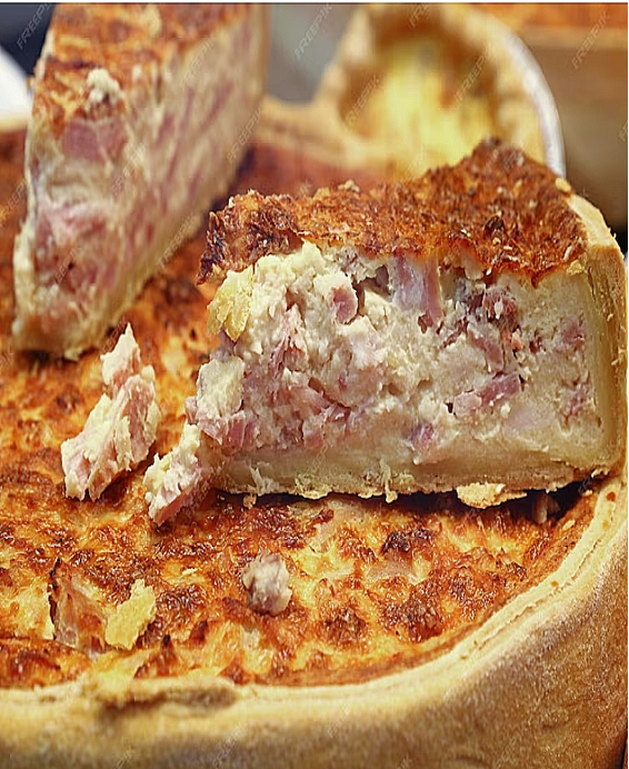Deux Versions Authentiques de la Quiche Lorraine : La Recette Classique de Julia Child et la Traditionnelle d'Elizabeth David