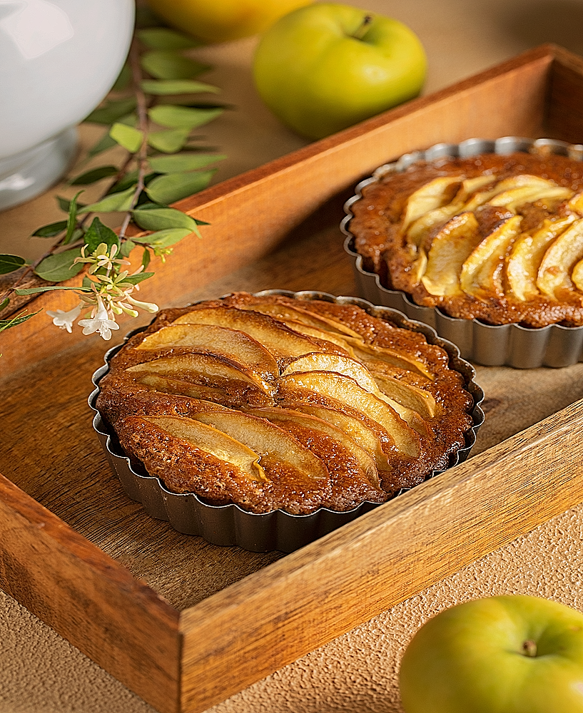 Tarte aux pommes alsacienne : l’élégance d’une tradition gourmande entre flan vanillé et pommes fondantes
