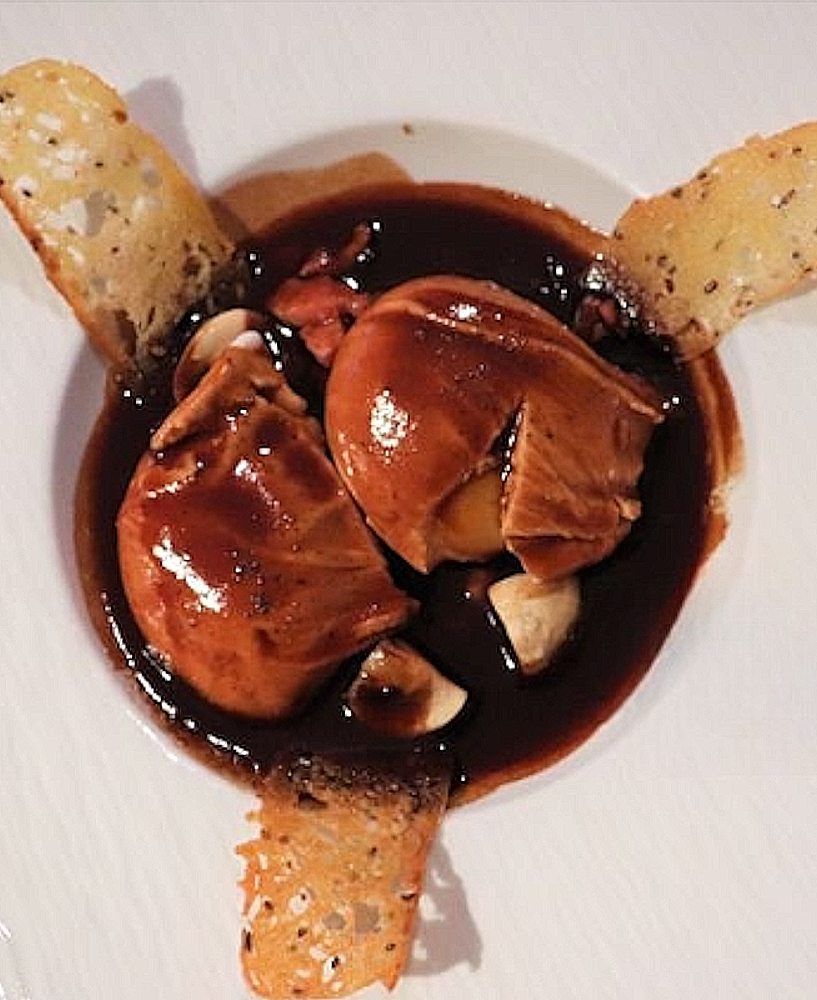 Œufs à la Colette : œufs pochés au vin rouge, une meurette délicate et rustique à sa façon