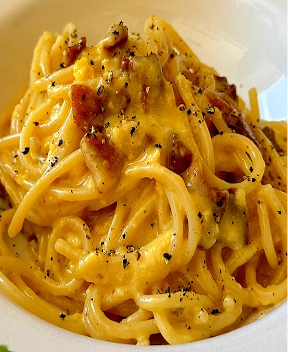 Spaghetti Carbonara Classique Onctuosité, chaleur et authenticité romaine