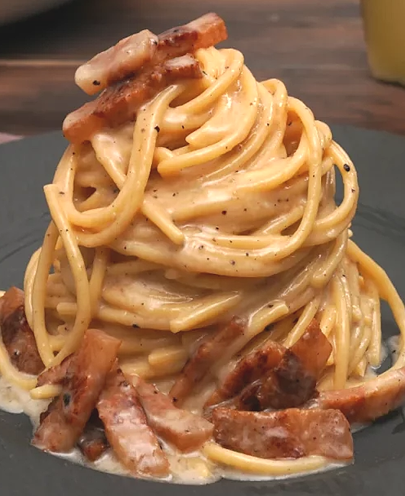 Spaghetti alla Gricia Guanciale, Pecorino et poivre — la Carbonara sans œuf