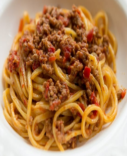 Spaghetti alla Chitarra Abruzzese Agneau, safran des Abruzzes et Montepulciano — montagne & vocation