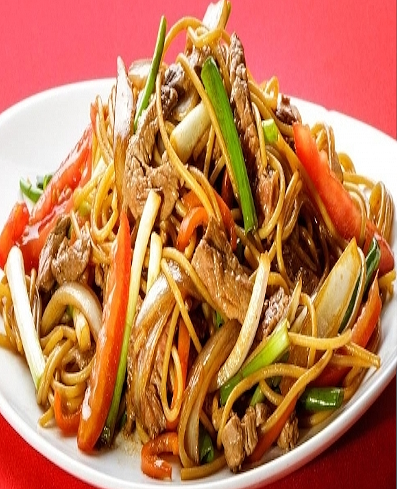 Tallarines Rojos al Lomo Saltado Spaghetti au sauté de bœuf péruvien — Pérou