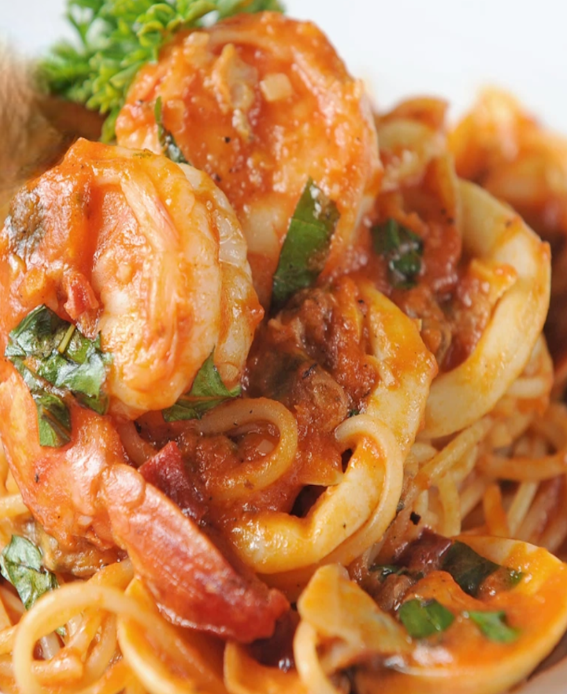 Pasta al Ají Amarillo con Camarones Pâtes au piment jaune péruvien et crevettes — Pérou