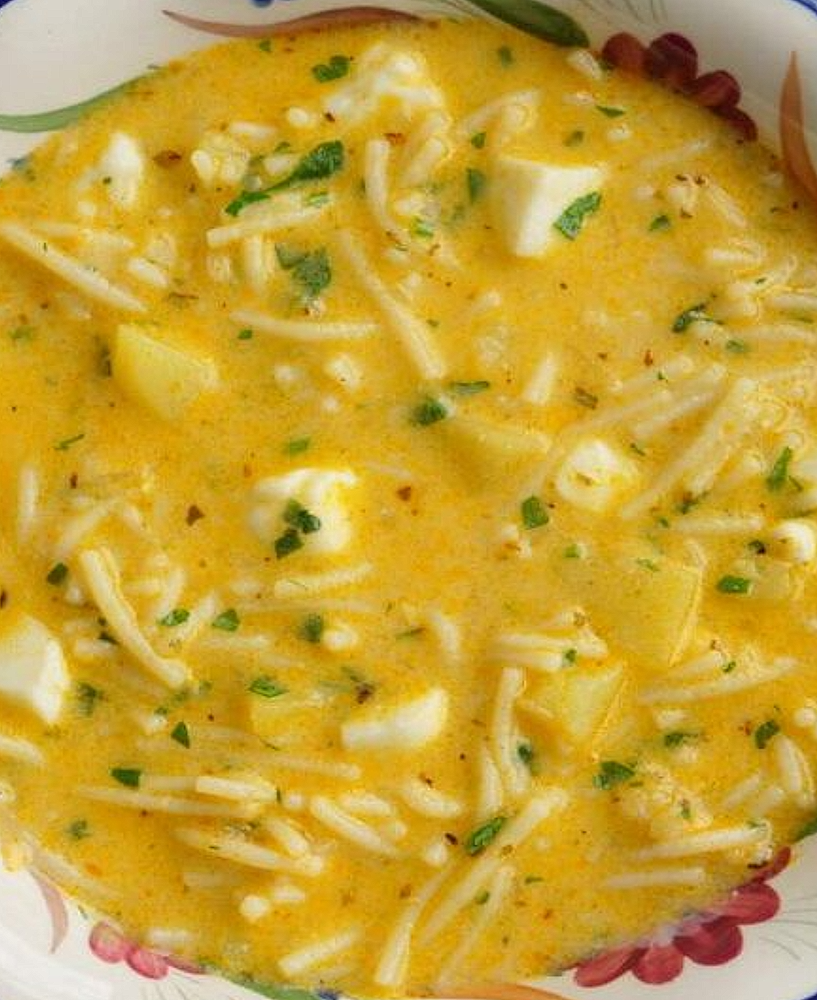 Chupe de Fideos Soupe épaisse aux vermicelles et fromage — Pérou / Bolivie