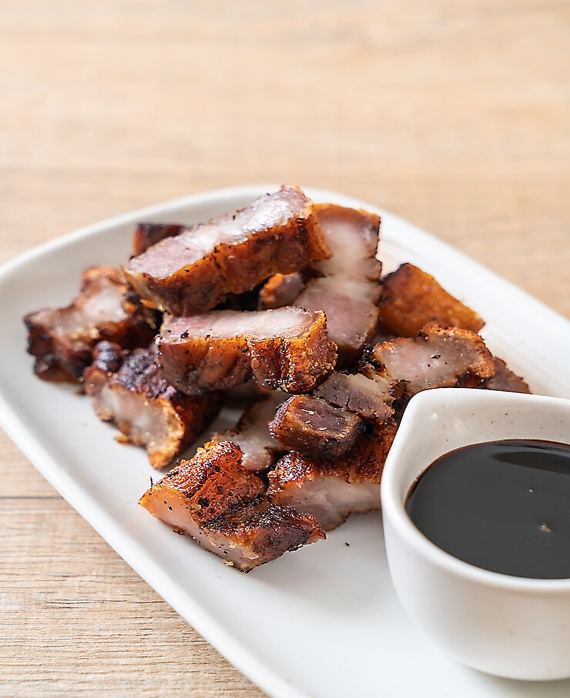 Authentiek recept voor Cantonese Char Siu (gelakt varkensvlees in plakken geserveerd)