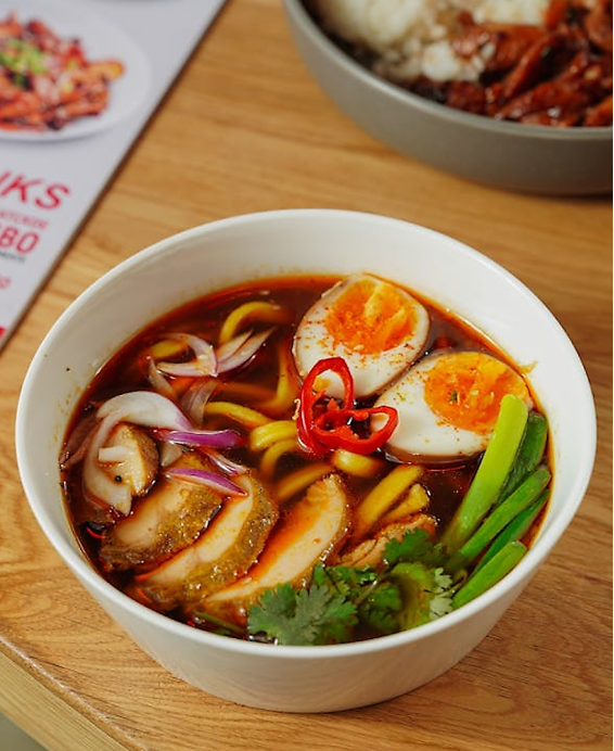 Nuestros Ramens — Receta auténtica de Tonkotsu Ramen (Chashu (cerdo estofado), Ajitsuke Tamago (huevos marinados) )